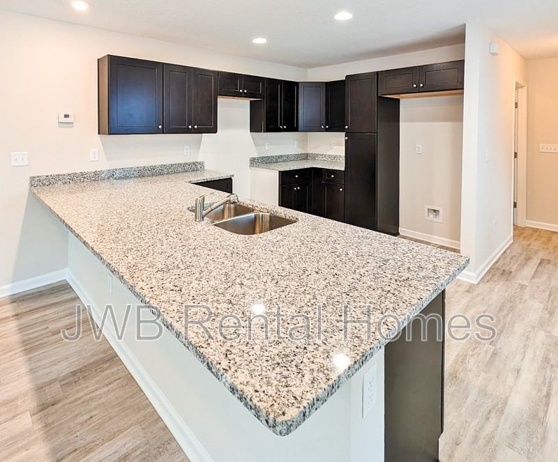 8719 Galveston Ave - Photo 2 of 12