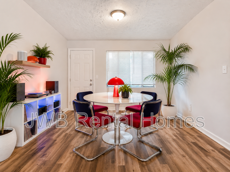 2321 Kinwood Ave - Photo 5 of 13
