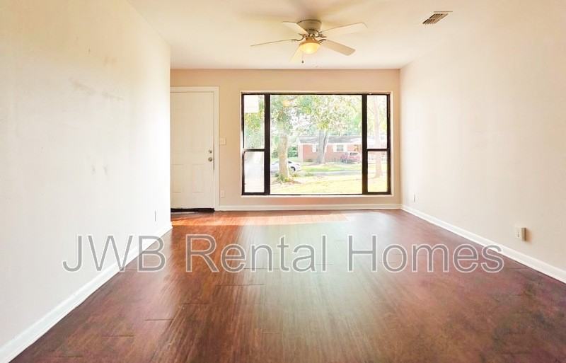 2962 Ribault Cir - Photo 6 of 11