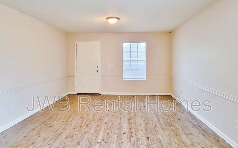 3562 Drexel St - Photo 6 of 11