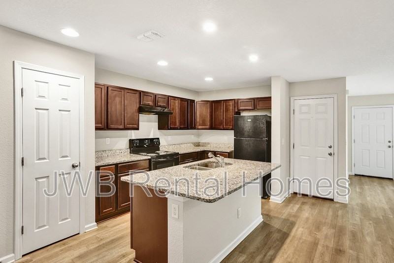 1211 Orton St - Photo 2 of 16