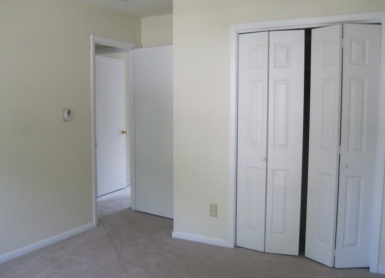 714 Capitol Landing Rd - Photo 4 of 8