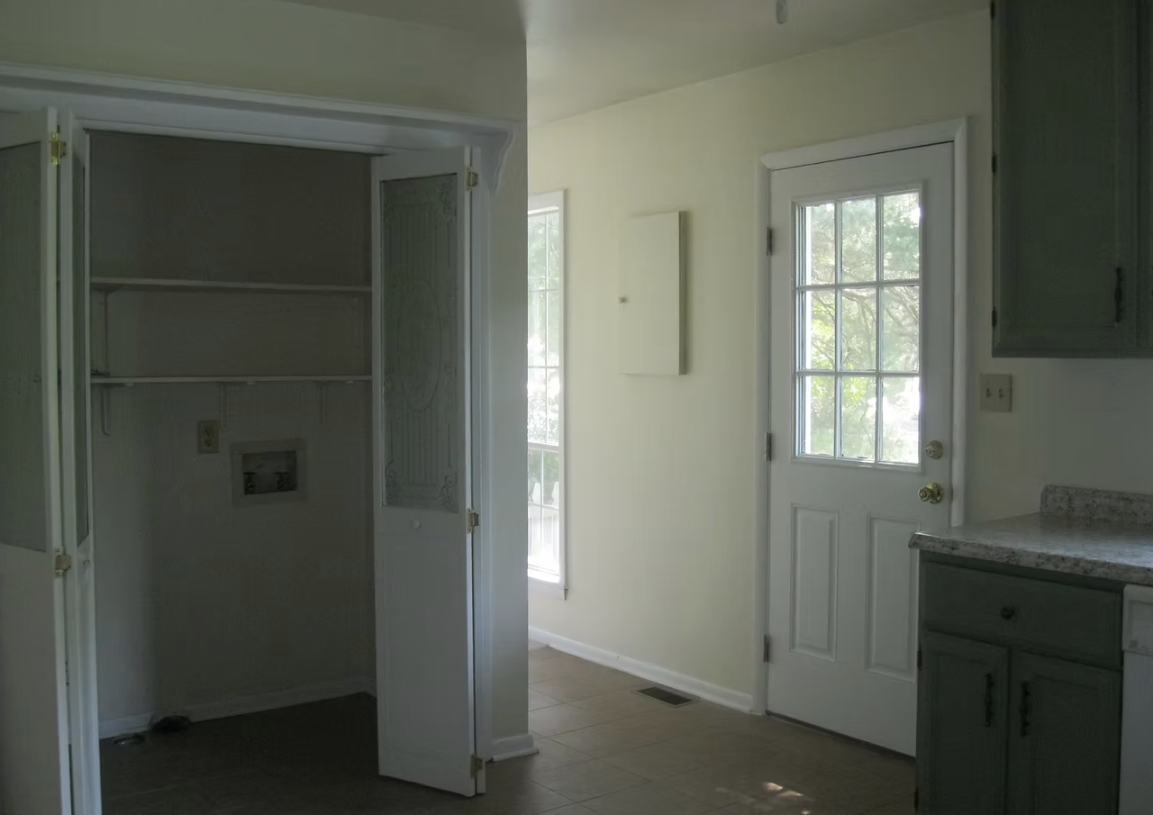 714 Capitol Landing Rd - Photo 6 of 8