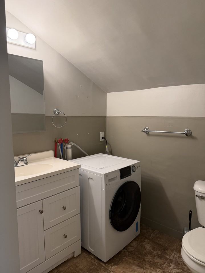 13 1/2 Mansfield Ave #13-1-2 - Photo 2 of 13