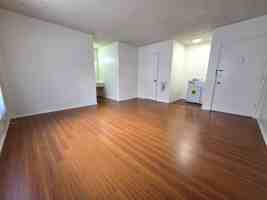 featured image of 1332 Wellesley Ave