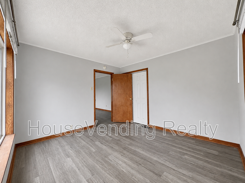253 Atlantic Ave - Photo 6 of 12