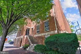 409 S Sharp St #R5 - Photo 1 of 1