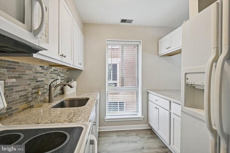 409 S Sharp St #R5 - Photo 5 of 18