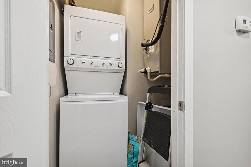 409 S Sharp St #R5 - Photo 7 of 18