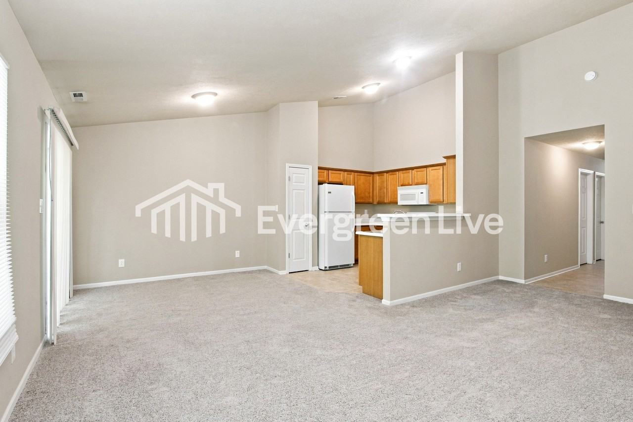 7823 Trisa Ct - Photo 3 of 15