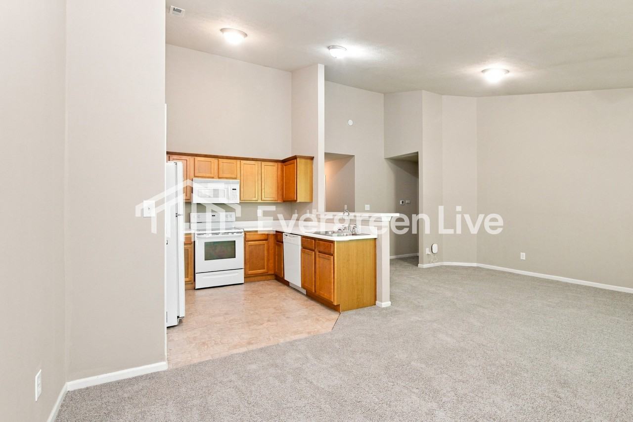 7823 Trisa Ct - Photo 4 of 15