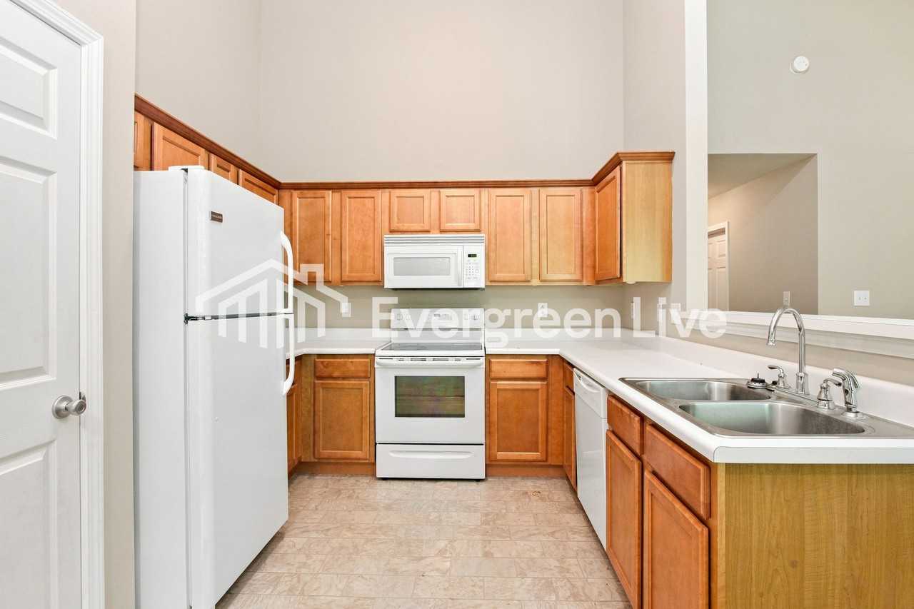7823 Trisa Ct - Photo 5 of 15