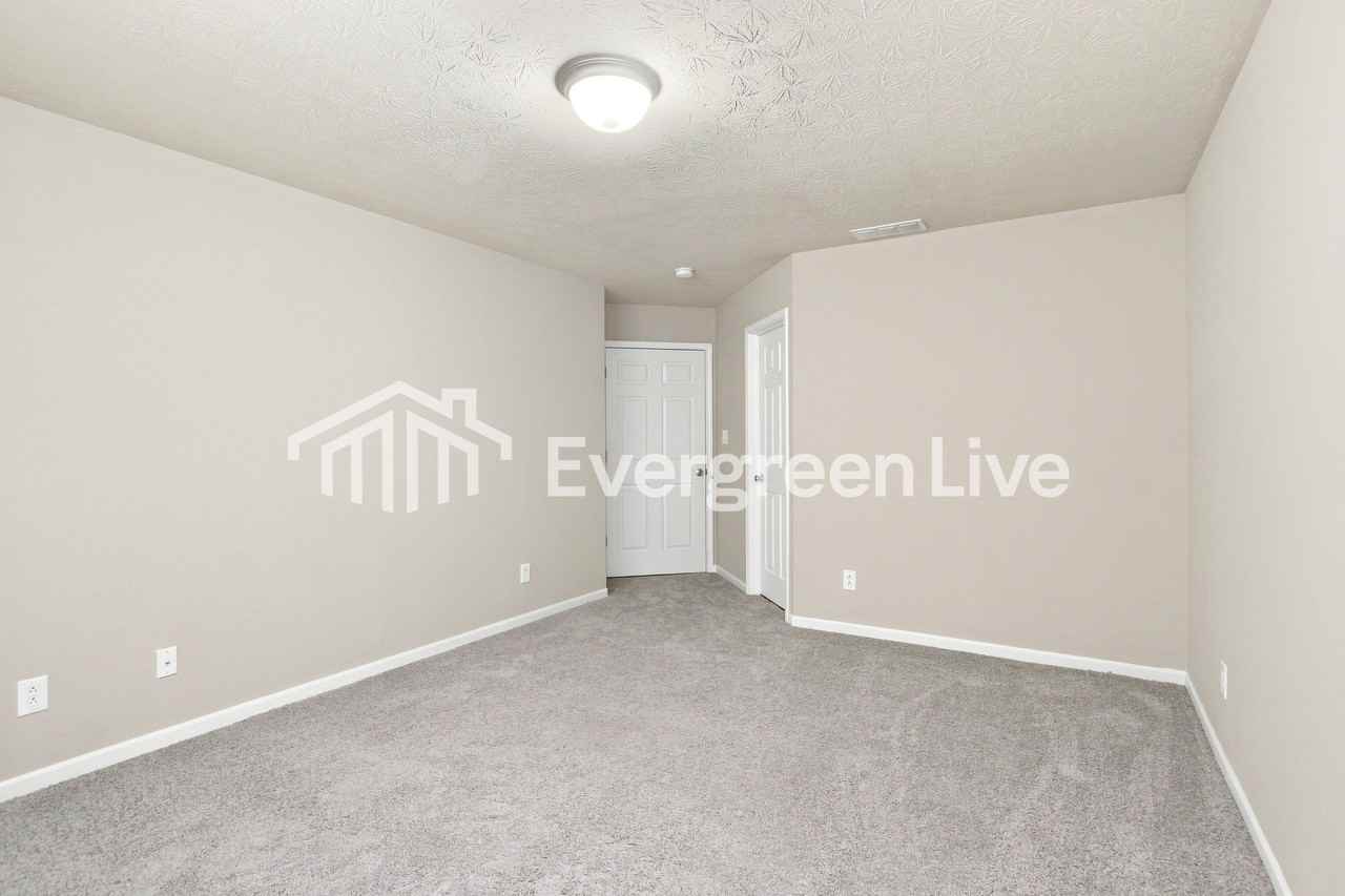 7823 Trisa Ct - Photo 7 of 15