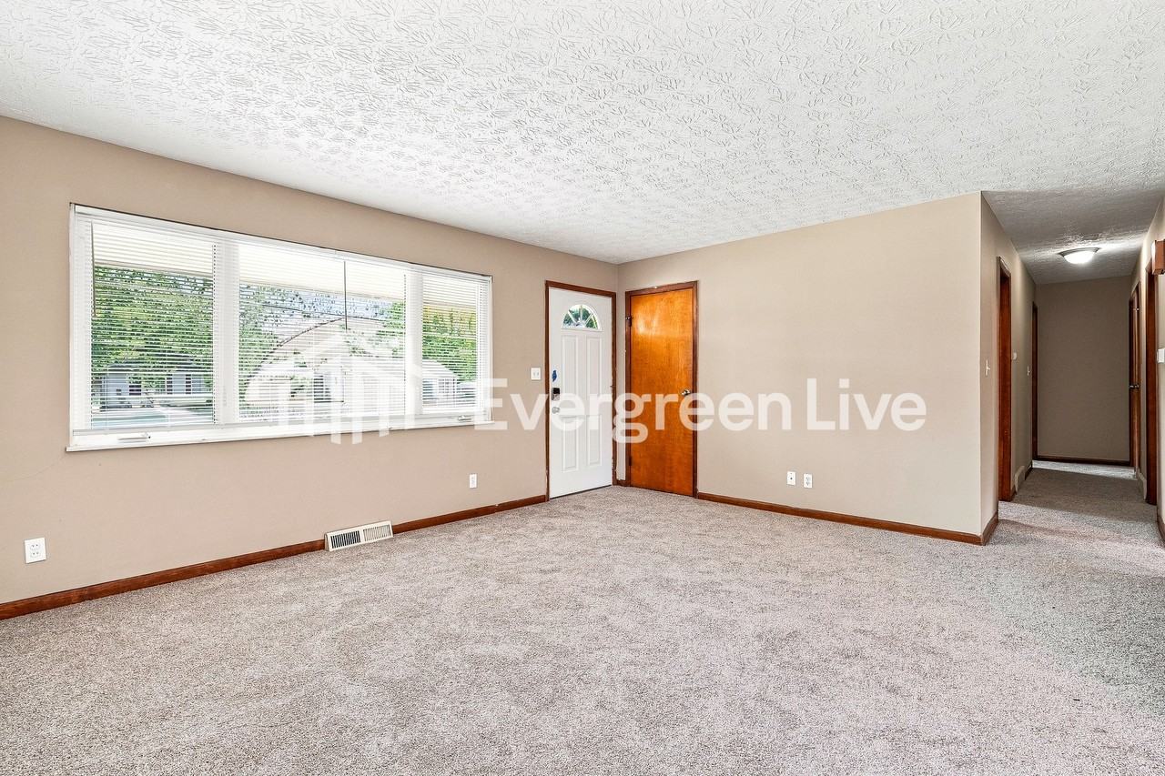 4509 E Livingston Ave - Photo 2 of 15