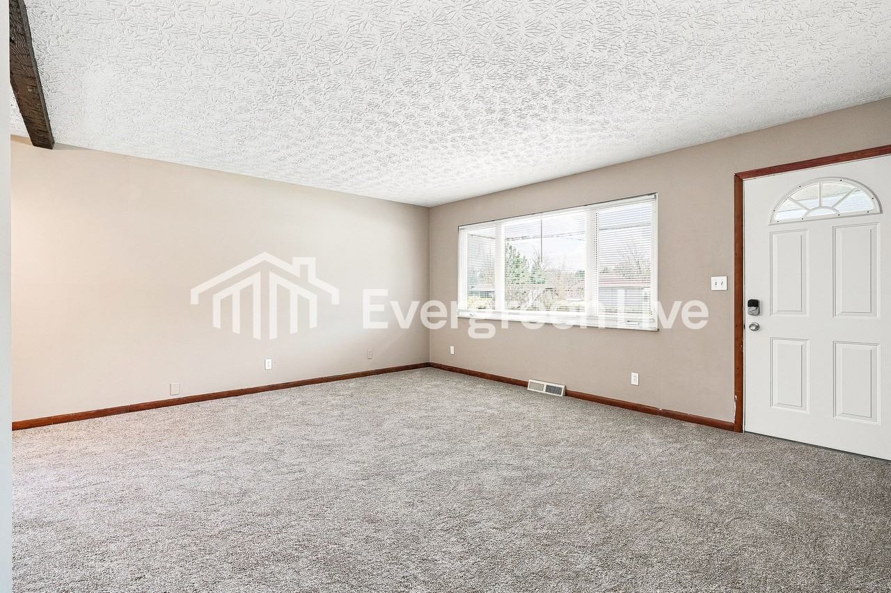 4509 E Livingston Ave - Photo 4 of 15