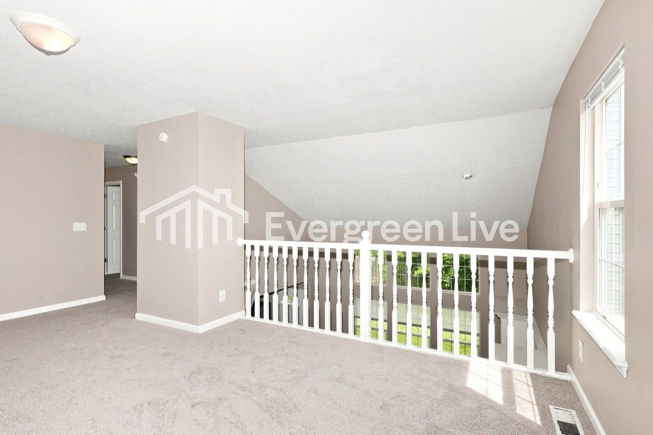 1943 Cross Willow Ln - Photo 7 of 15