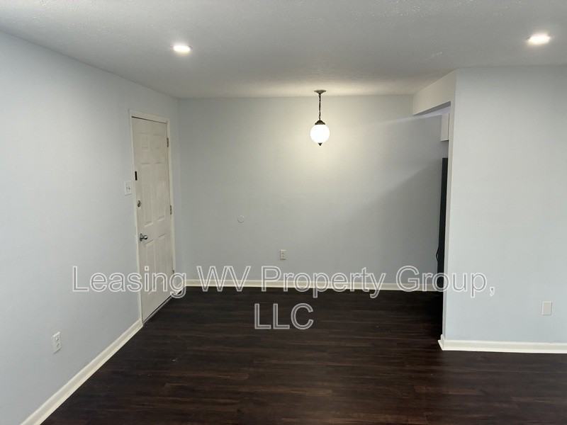 401 Main Ave #8 - Photo 4 of 5