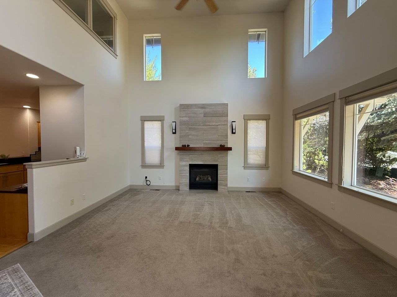 2407 Nw 2nd St - Photo 4 of 15