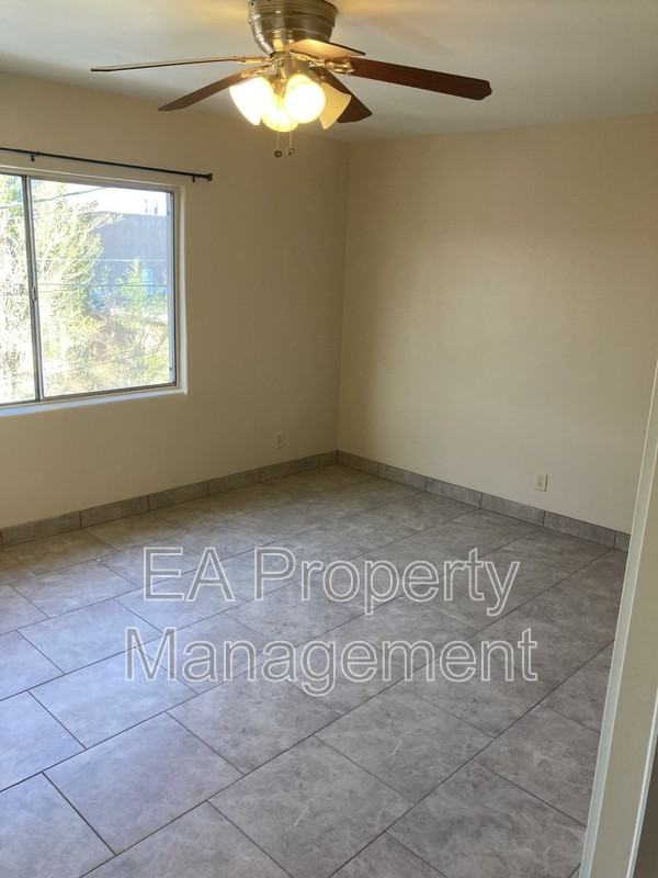 421 Alcazar St Se #1 - Photo 6 of 13