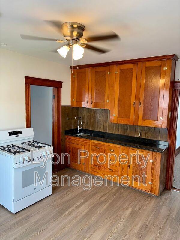 676 Grove St #2F - Photo 2 of 15