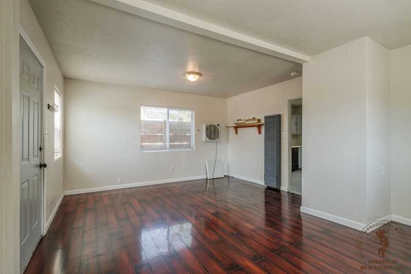 540 W Eighth St - Photo 2 of 23