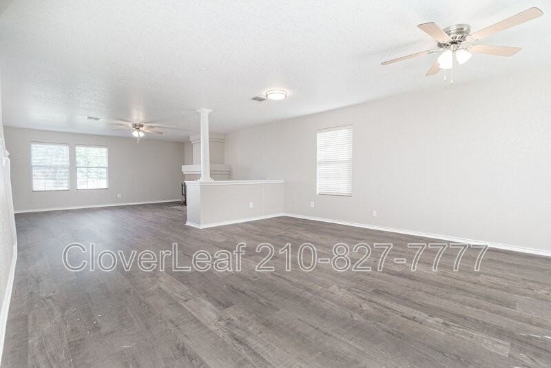 129 Gatewood Bay - Photo 5 of 36