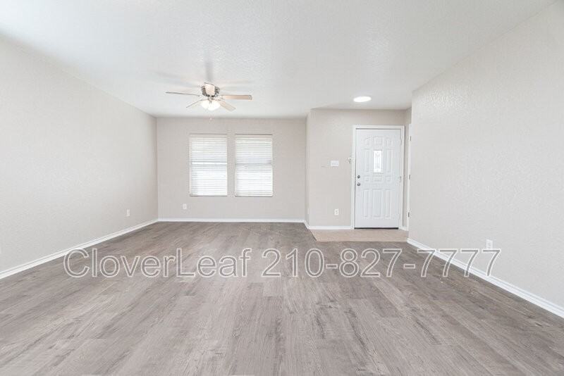 129 Gatewood Bay - Photo 6 of 36