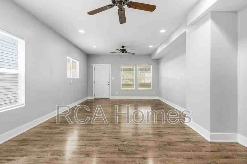 1008 E Palmer St - Photo 3 of 11