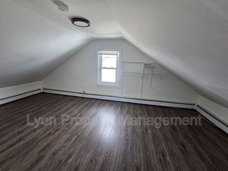 94 Webster Ave #2 - Photo 4 of 15