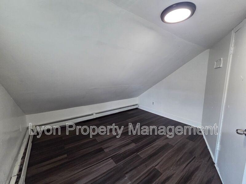 94 Webster Ave #2 - Photo 6 of 15