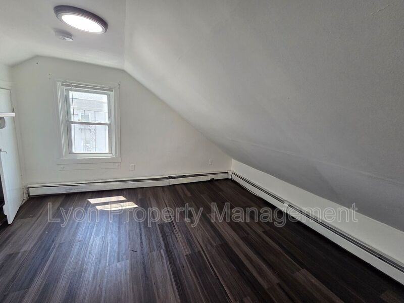 94 Webster Ave #2 - Photo 7 of 15