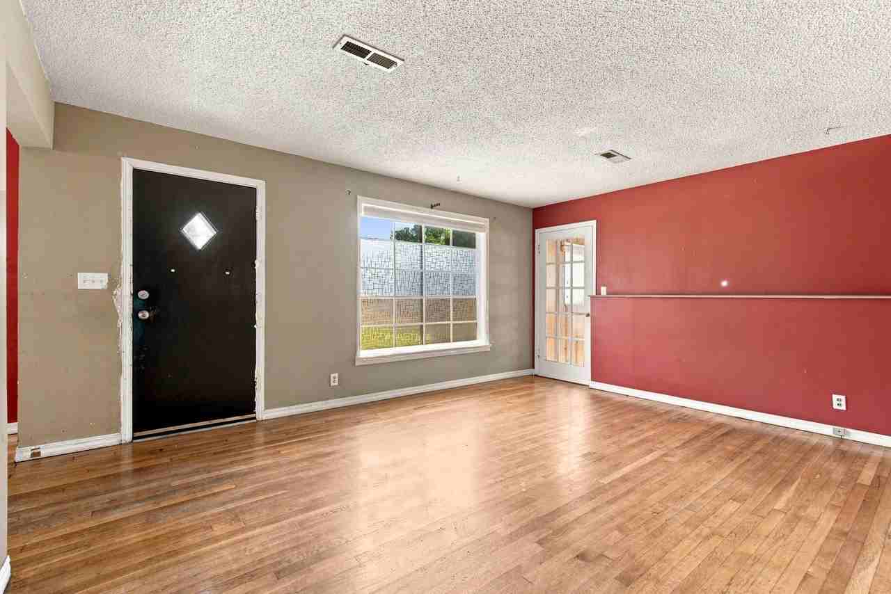 1954 E Cherry St - Photo 6 of 18