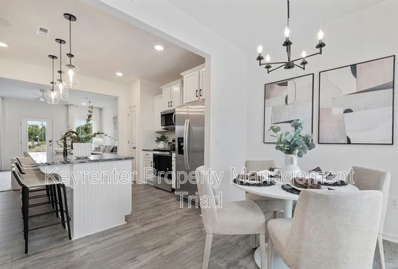 1729 Granby Heights Dr - Photo 4 of 23