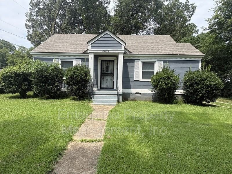 801 Bowen Cir