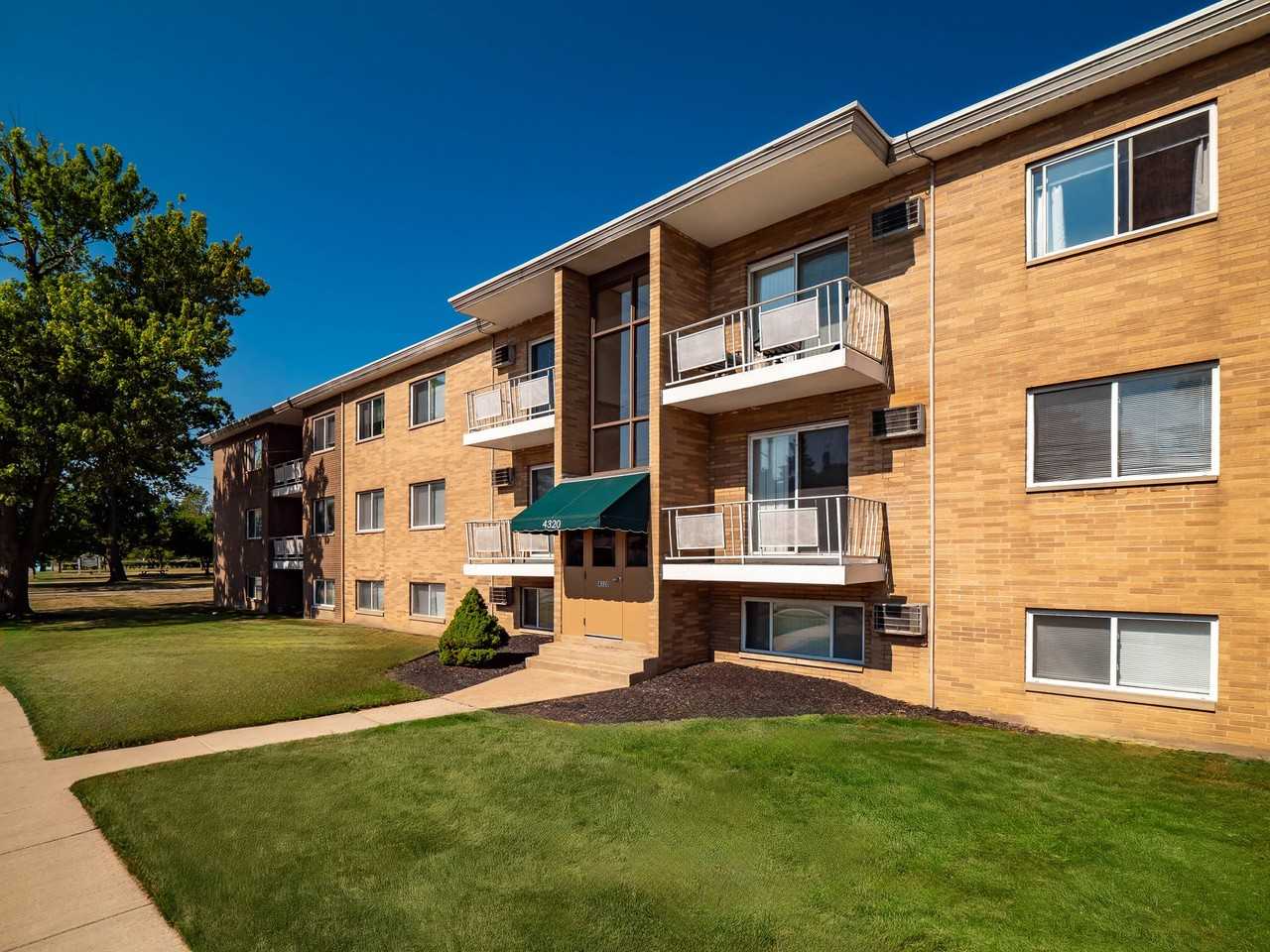 Cross Creek Apartments - Photo 2 of 47