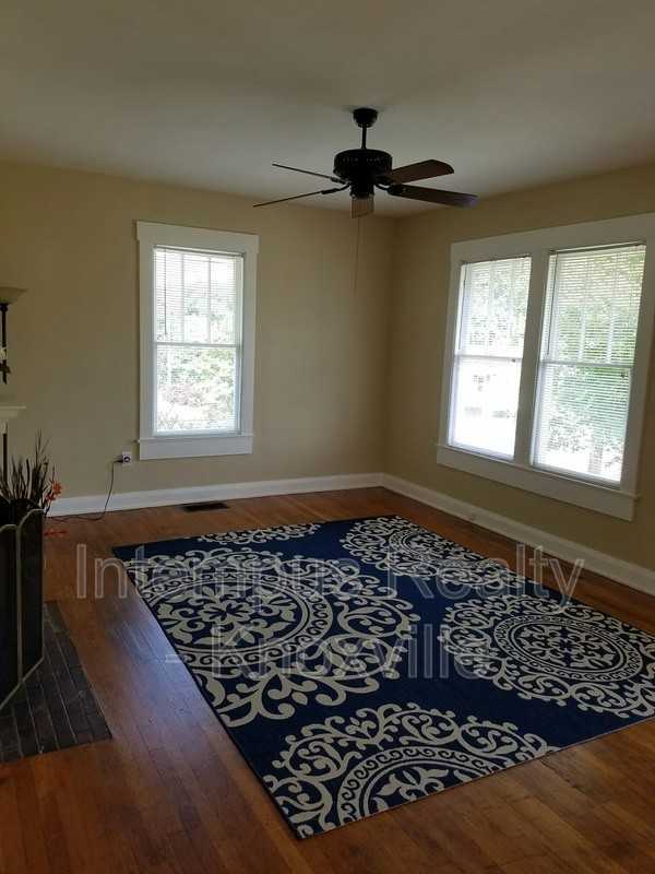 1900 Nickerson Ave - Photo 3 of 20