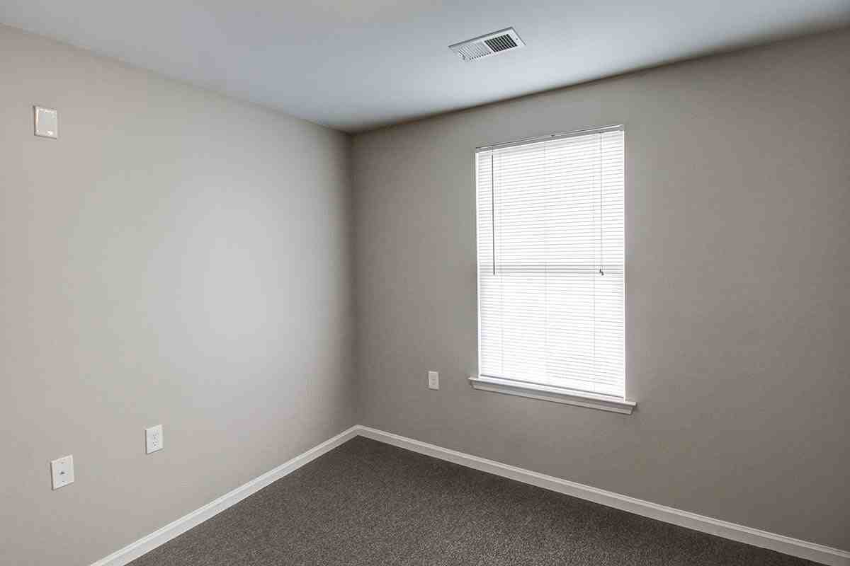 Northside Drive Apartments - Photo 3 of 36
