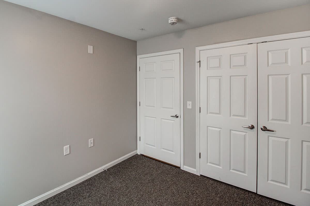 Northside Drive Apartments - Photo 5 of 36