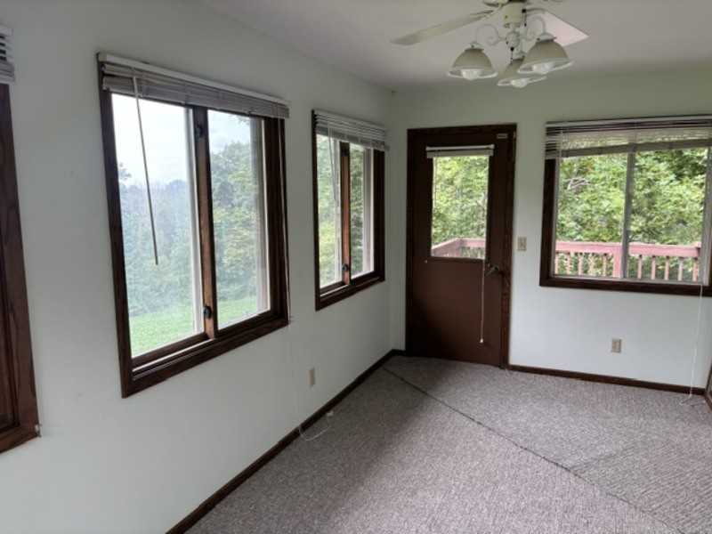 9519 Mullen Ln - Photo 2 of 24