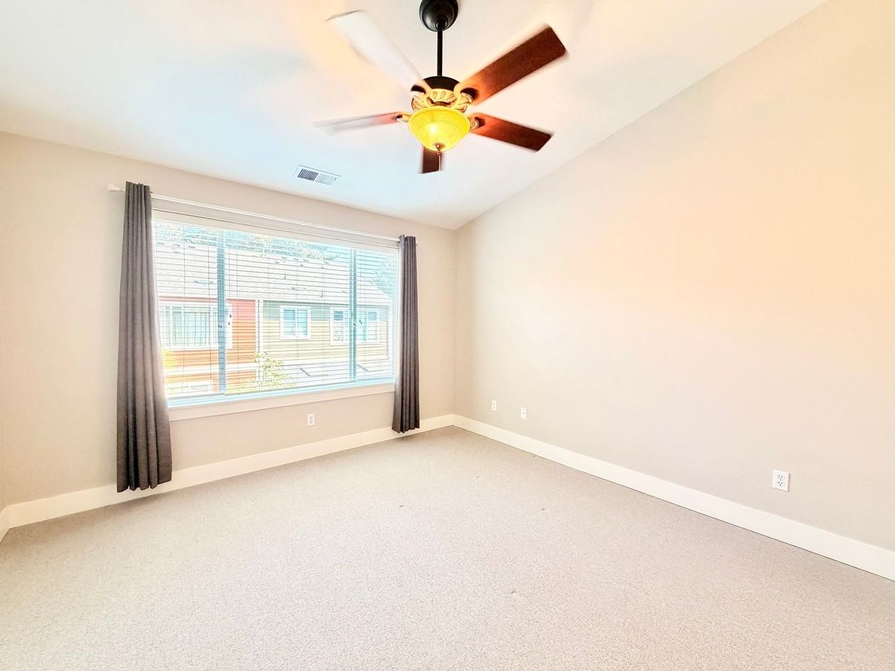 11488 Sw Lomax Ter - Photo 7 of 30