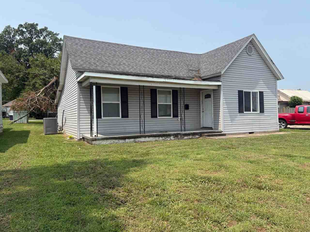 306 S Joplin St - Photo 2 of 4