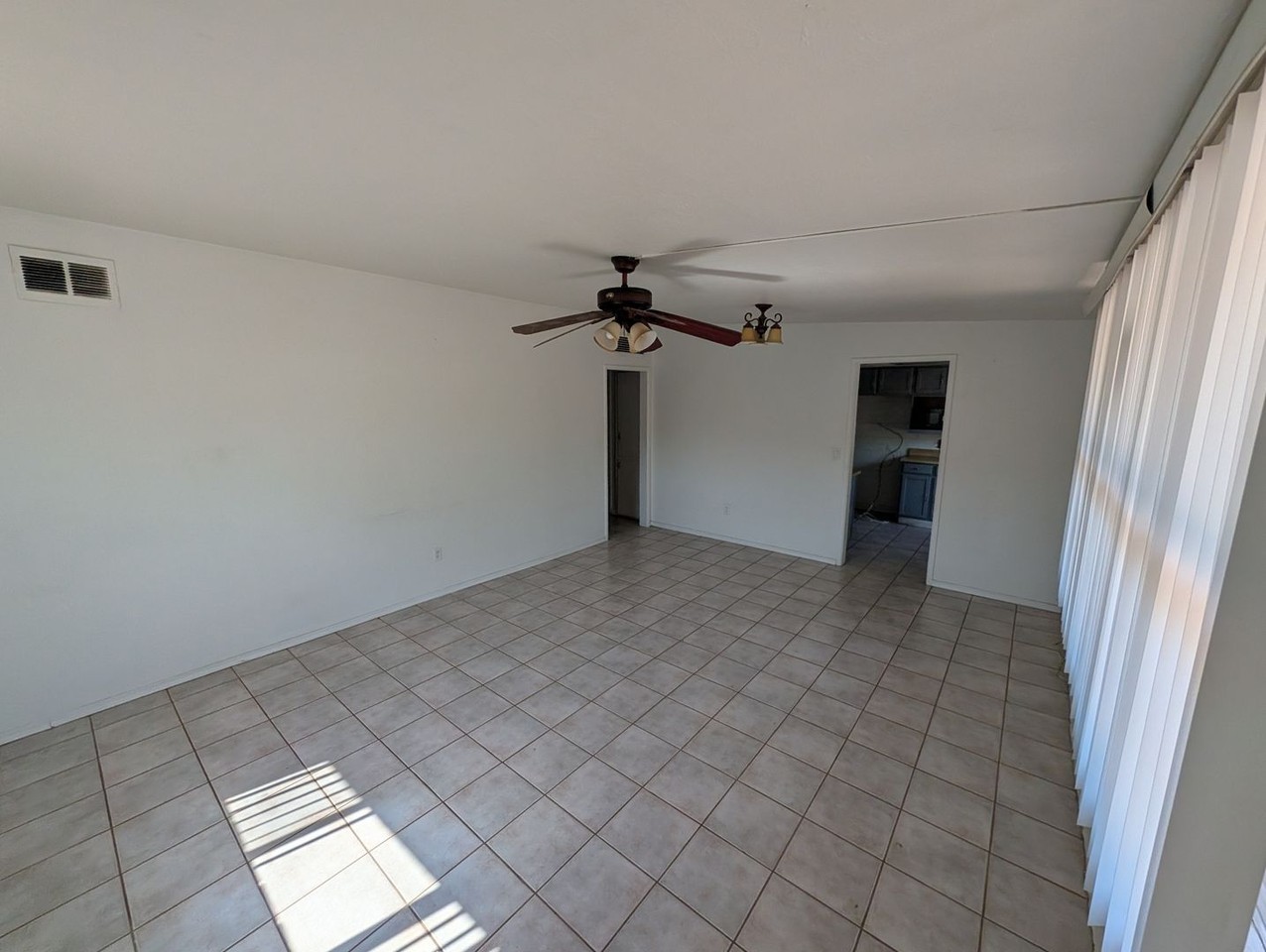 523 W 16th St - Photo 2 of 17