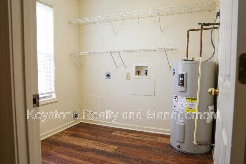 755 Sivley Rd - Photo 2 of 13