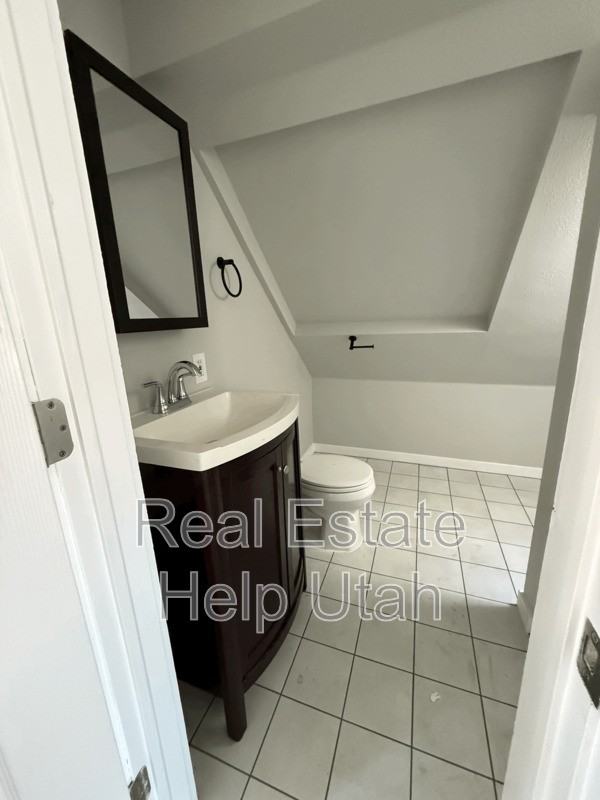 365 S Elizabeth St #5 - Photo 6 of 16