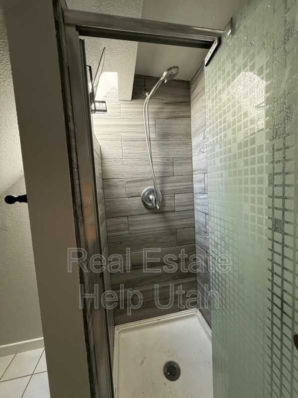 365 S Elizabeth St #5 - Photo 7 of 16
