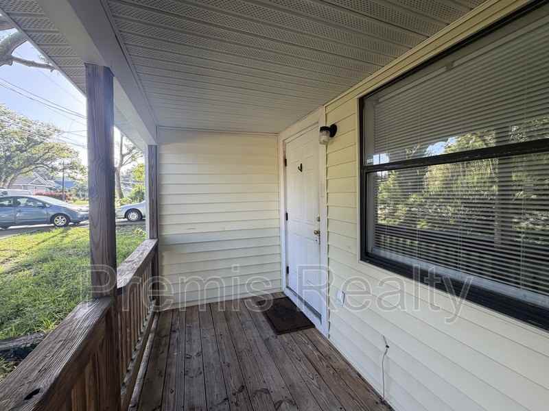 1319 Georgia Ave - Photo 2 of 22