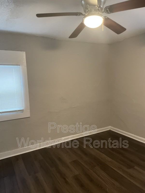 1034 Brooks Rd - Photo 2 of 8