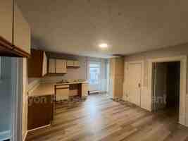 featured image of 11 E Lawlor St #1stFL
