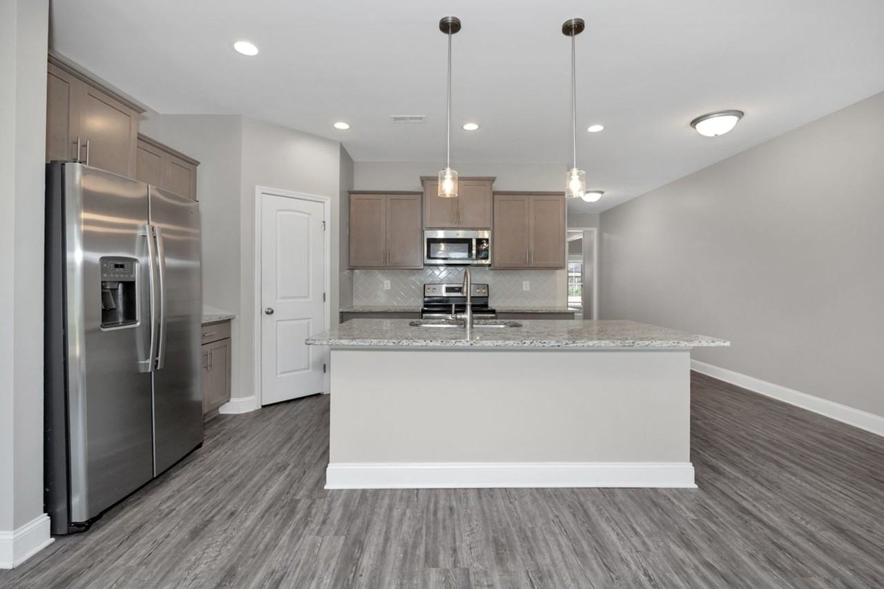 153 Cherry Laurel Dr - Photo 7 of 35