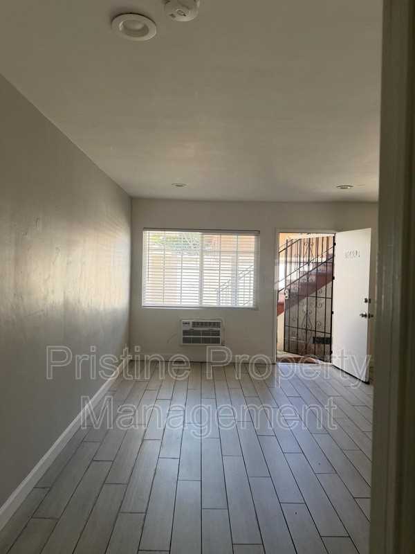 16439 California Ave #1-4 - Photo 6 of 9